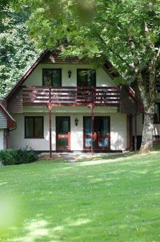 היילה Tolroy Manor Holiday Park מראה חיצוני תמונה